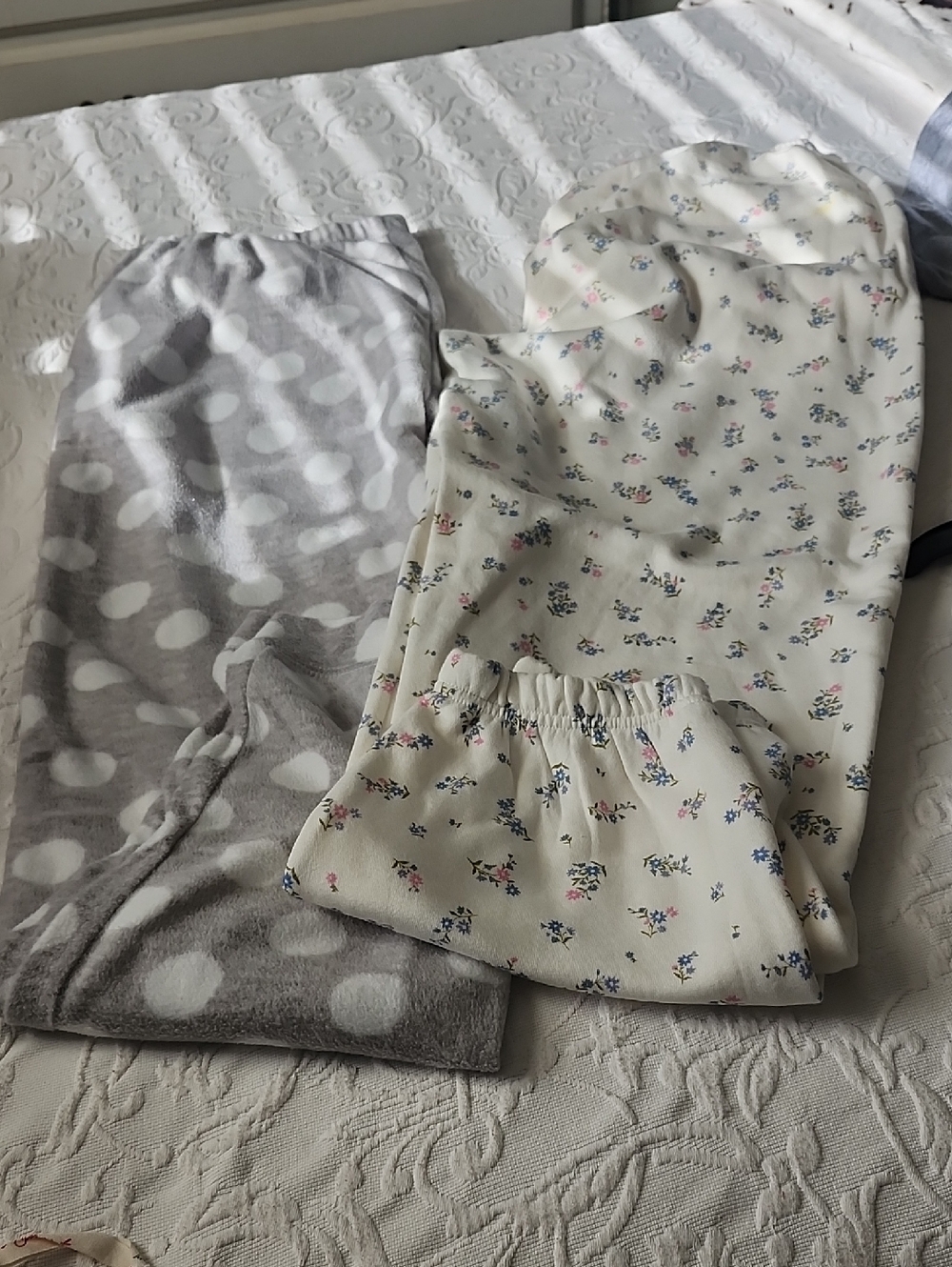 No Boundaries Cream Floral Pajama Set with Gray Polka Lounge Pants